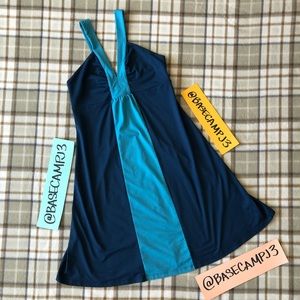 NWOT M Patagonia dress blue teal aqua stretchy